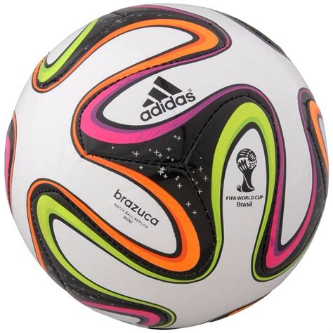 pelotas de fútbol adidas.